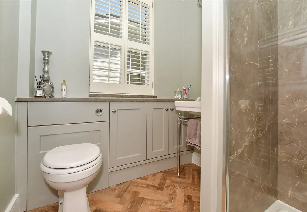 Shower Room - Church Hill, Charing Heath, Ashford, Kent - Wards of Kent