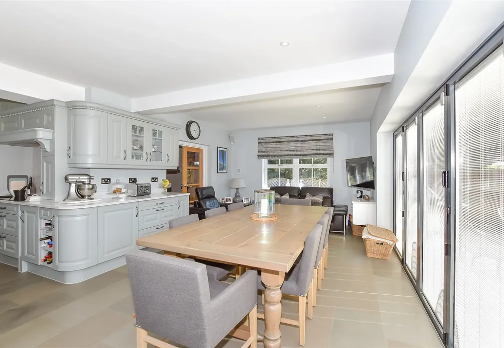 Kitchen/Diner - Church Hill, Charing Heath, Ashford, Kent - Wards of Kent