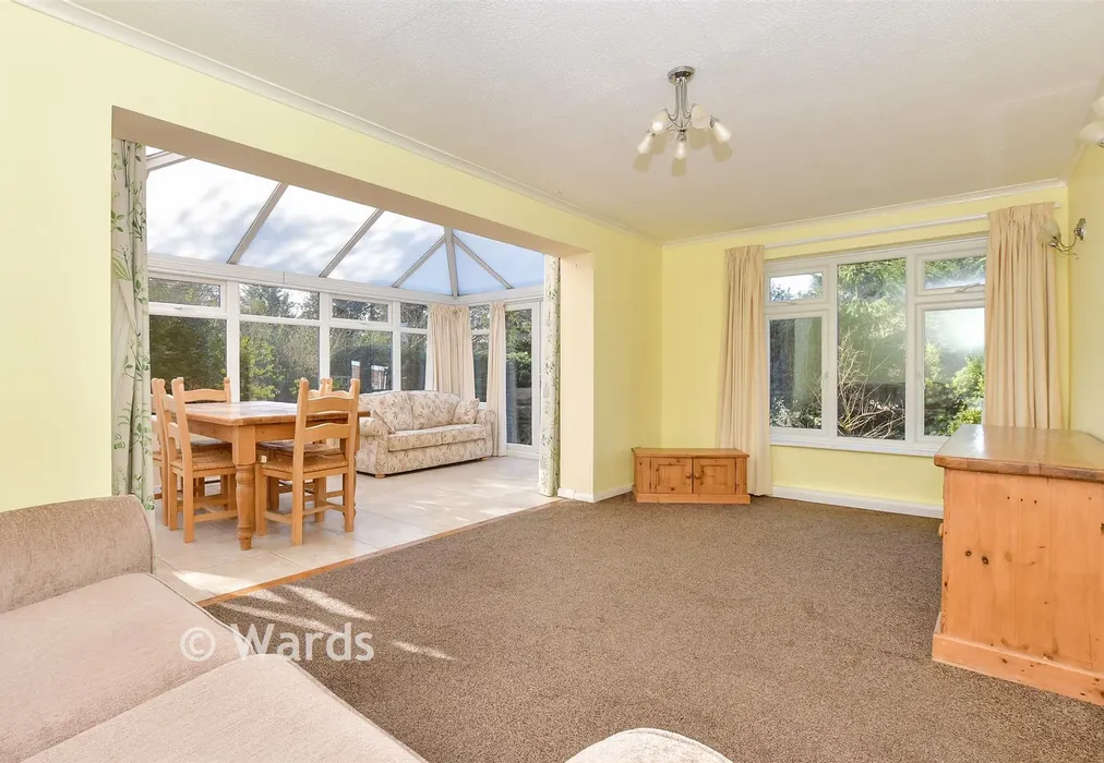 Lounge - Tabret Close, Kennington, Ashford, Kent - Wards of Kent