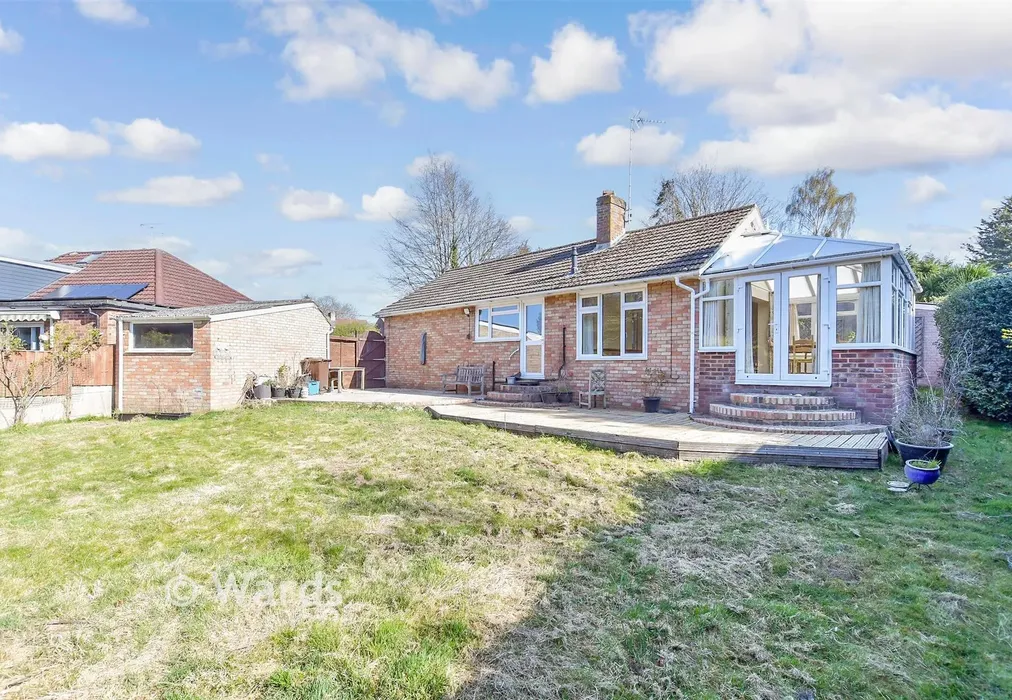 Rear Elevation - Tabret Close, Kennington, Ashford, Kent - Wards of Kent