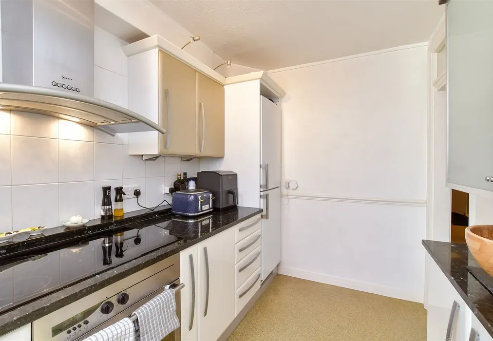 Kitchen - Boundary Road, Worthing, West Sussex - Wards of Kent