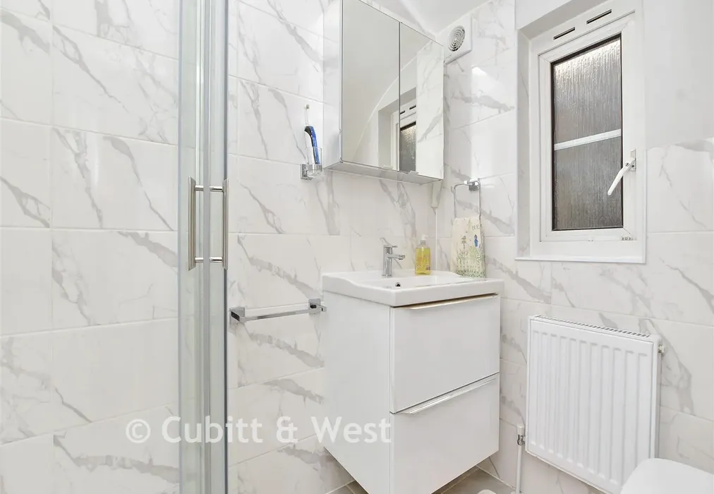 Shower Room - Love Lane, Morden, Surrey - Wards of Kent