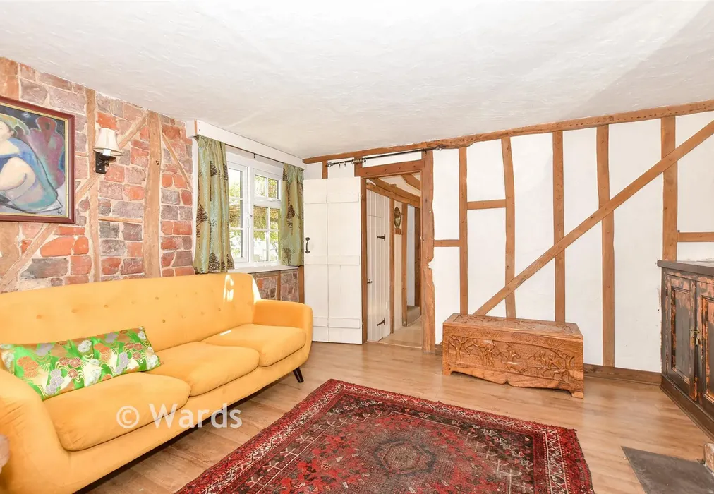 Lounge - Manor Road, Deal, Kent - Wards of Kent