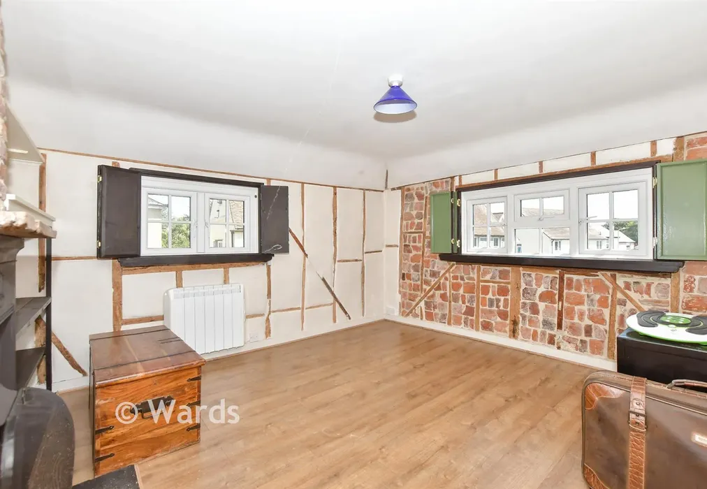 Bedroom 1 - Manor Road, Deal, Kent - Wards of Kent