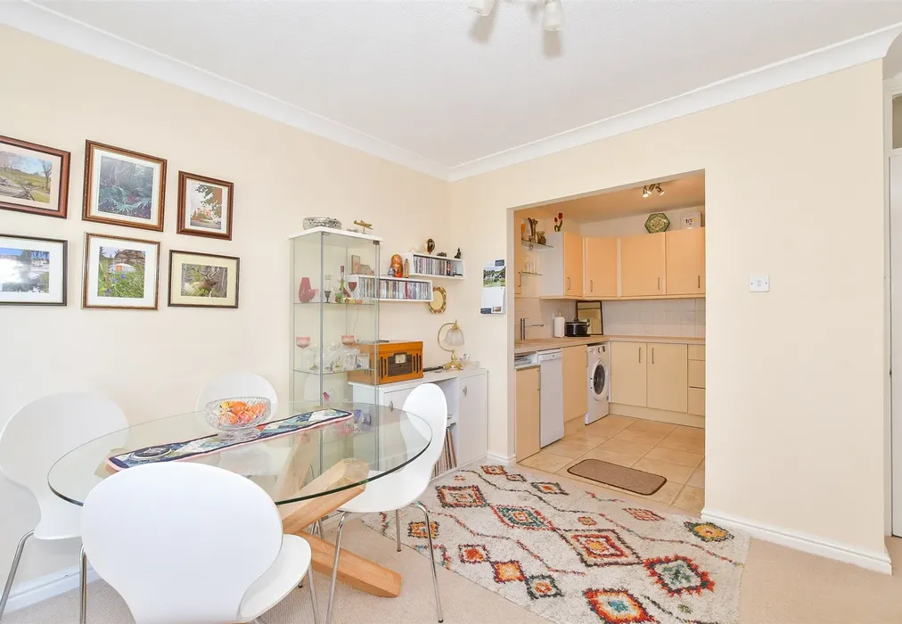 Lounge/Diner - Brockhampton Road, Havant, Hampshire - Wards of Kent
