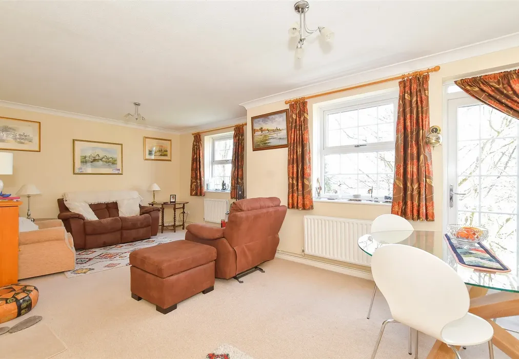 Lounge/Diner - Brockhampton Road, Havant, Hampshire - Wards of Kent