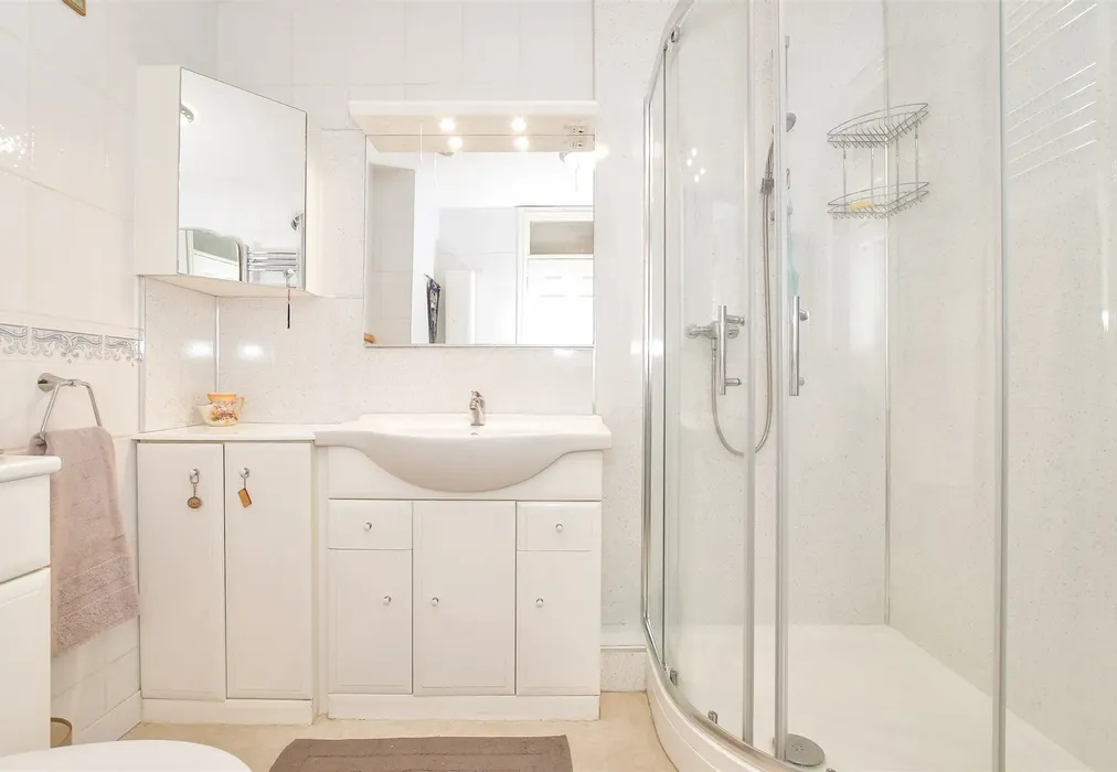 Shower Room - Brockhampton Road, Havant, Hampshire - Wards of Kent