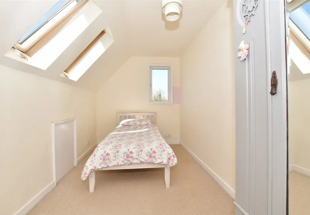 Bedroom 2 - Coach Road, Egerton, Ashford, Kent - Wards of Kent