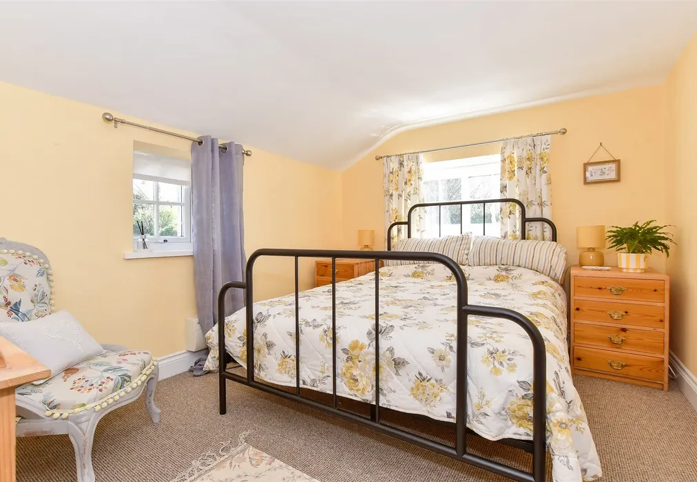 Bedroom 4 - Colwell Road, Freshwater, Isle of Wight - Wards of Kent