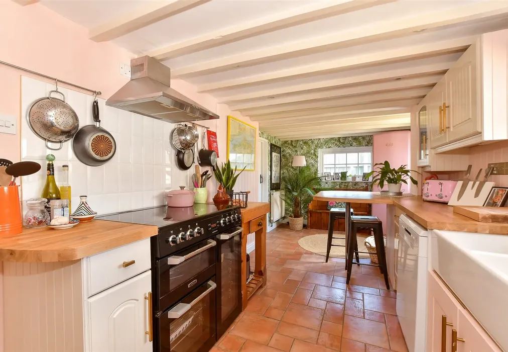 Kitchen/ Breakfast Room - Colwell Road, Freshwater, Isle of Wight - Wards of Kent