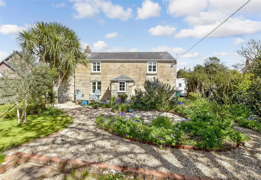 Front Elevation - Colwell Road, Freshwater, Isle of Wight - Wards of Kent