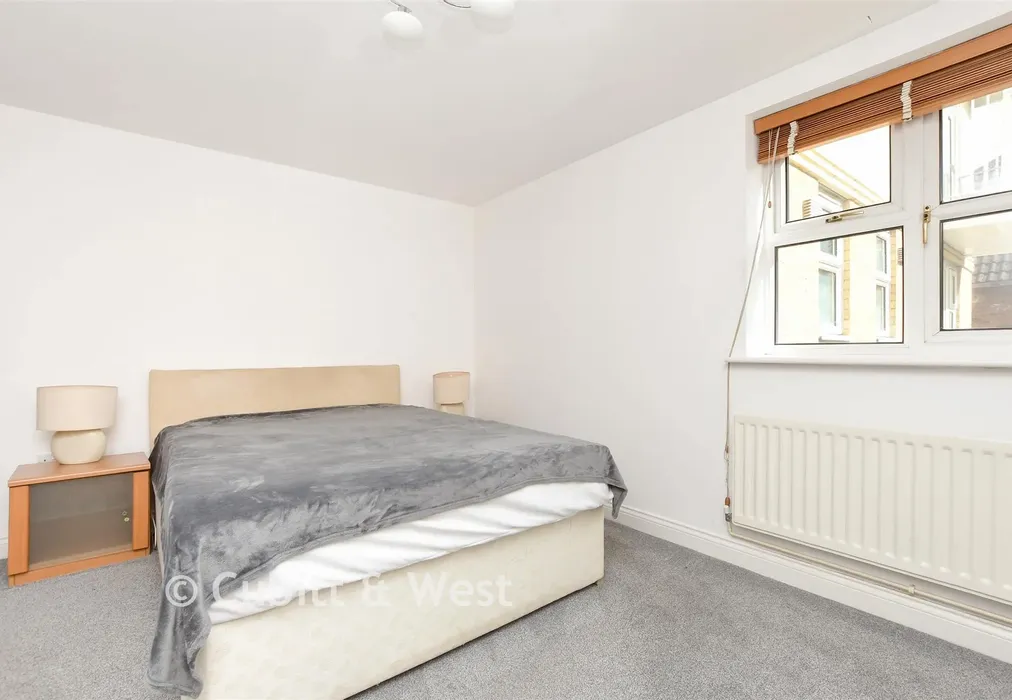 Bedroom 1 - Warwick Road, Redhill, Surrey - Wards of Kent