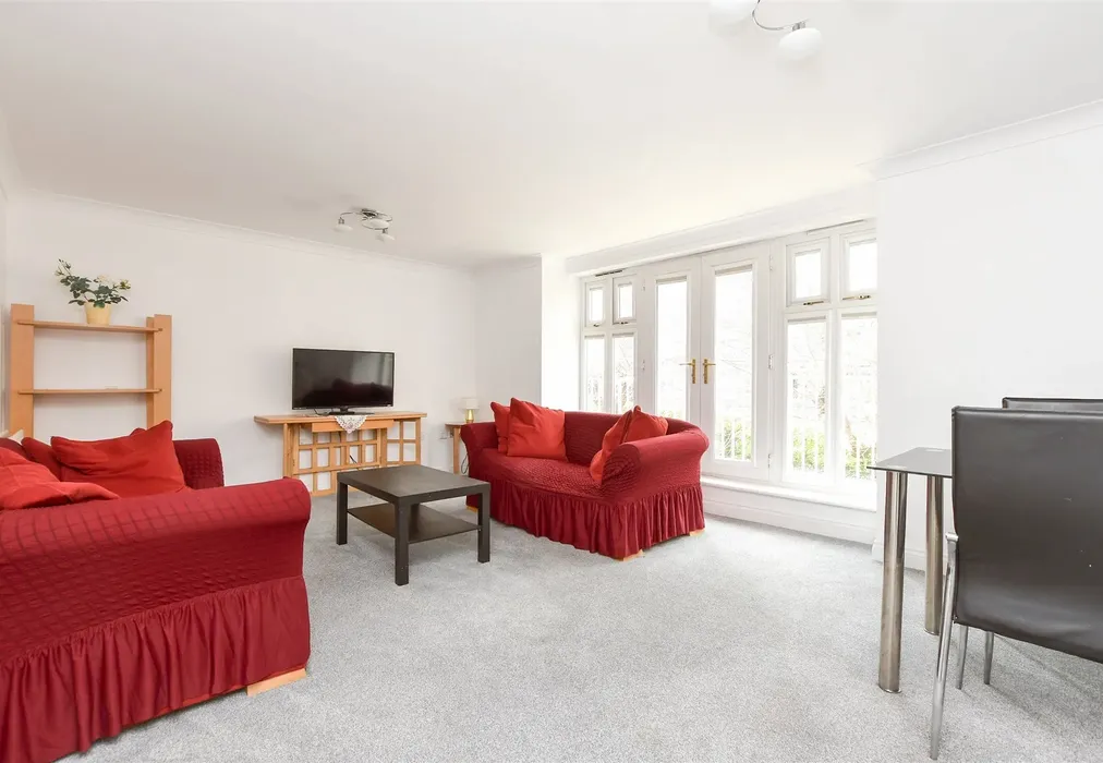 Lounge/Diner - Warwick Road, Redhill, Surrey - Wards of Kent