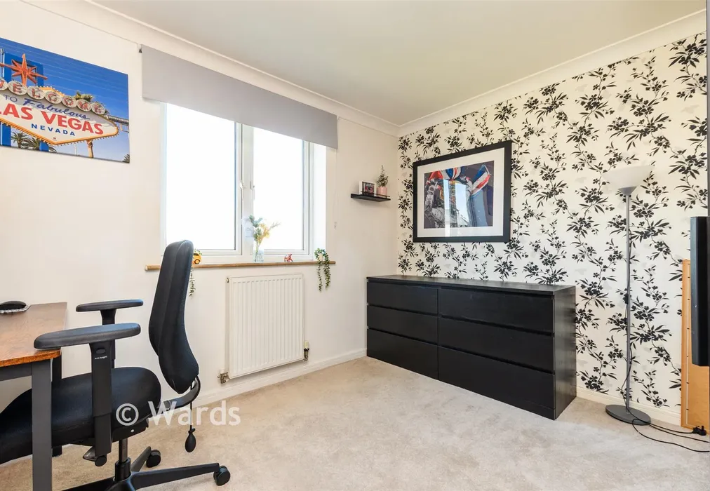 Bedroom 2 - Springhead Parkway, Northfleet, Gravesend, Kent - Wards of Kent
