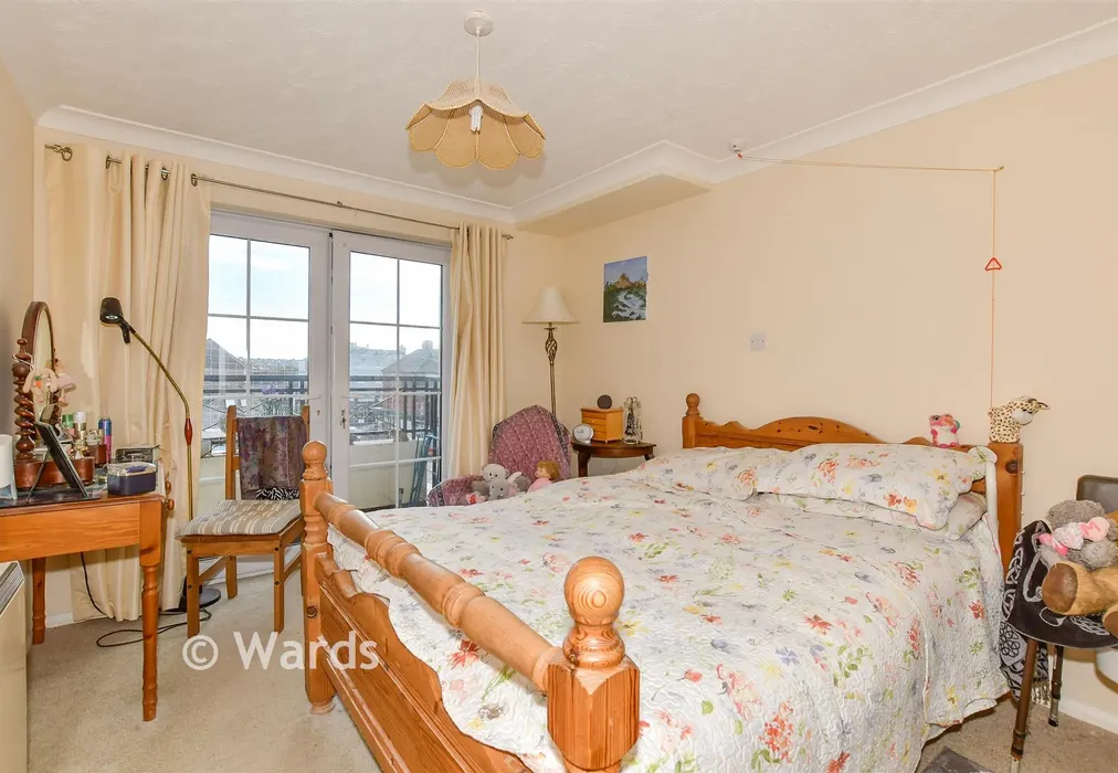 Bedroom - Pier Avenue, Herne Bay, Kent - Wards of Kent