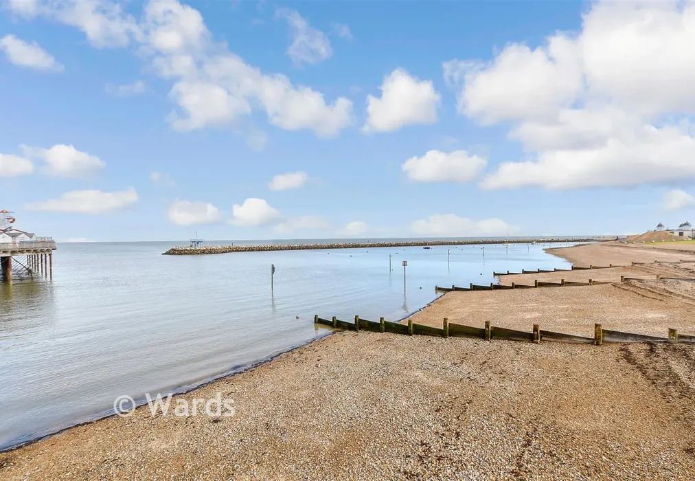 External Lifestyle Photograph - Pier Avenue, Herne Bay, Kent - Wards of Kent