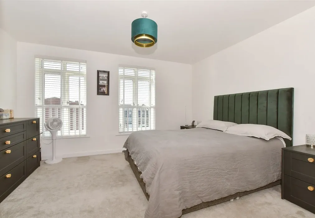 Bedroom 1 - Richmond Street, Herne Bay, Kent - Wards of Kent
