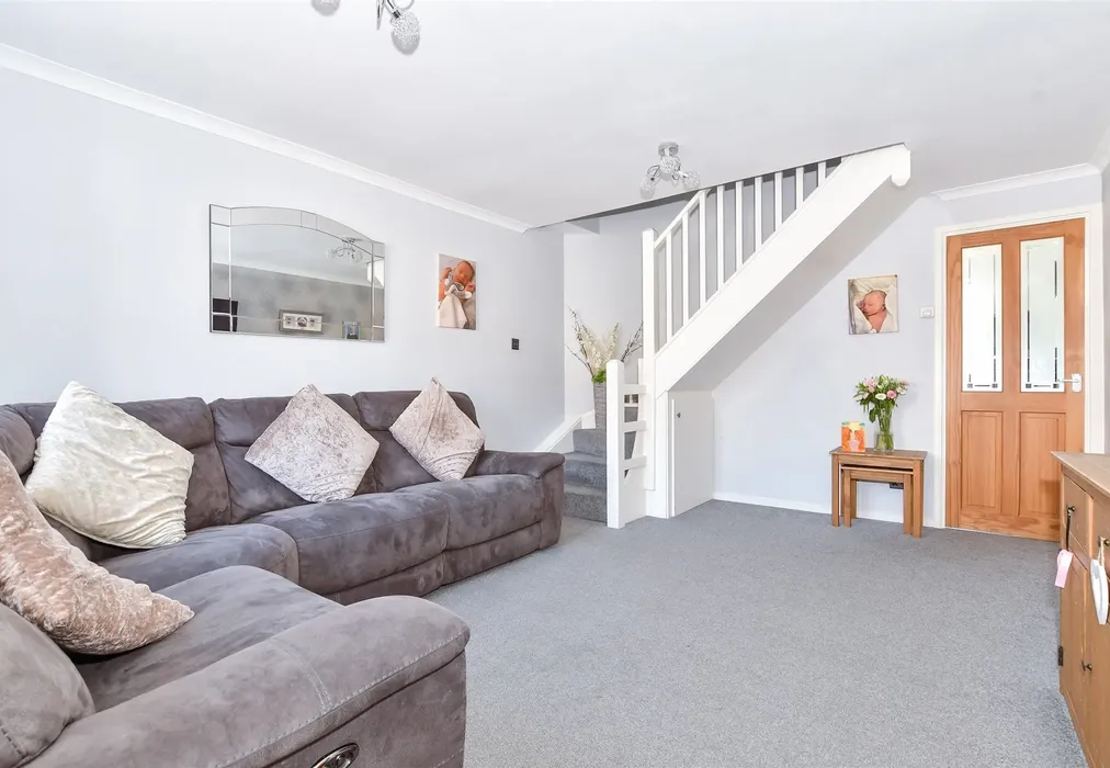 Lounge - Lucas Road, Snodland, Kent - Wards of Kent