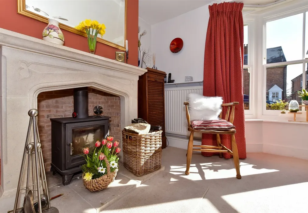 Internal Feature - The Street, Appledore, Kent - Wards of Kent