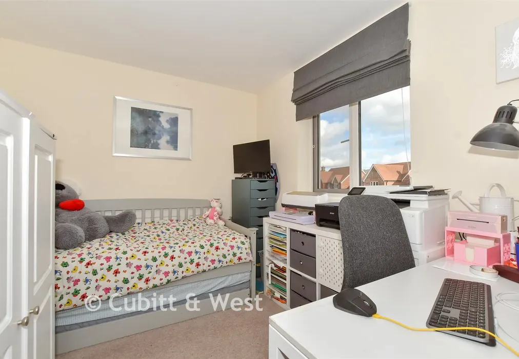 Bedroom 1 - Abingworth Crescent, Thakeham, Pulborough, West Sussex - Wards of Kent