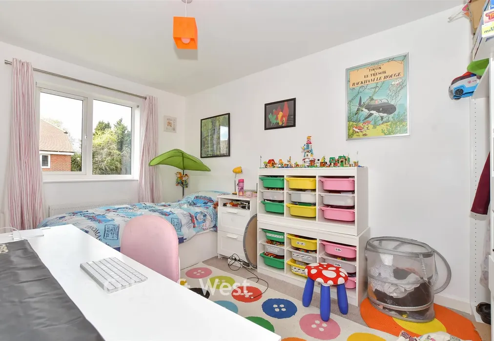 Bedroom 2 - Abingworth Crescent, Thakeham, Pulborough, West Sussex - Wards of Kent