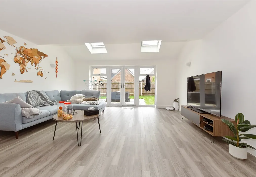 Lounge - Seymour Drive, Marden, Marden, Kent - Wards of Kent