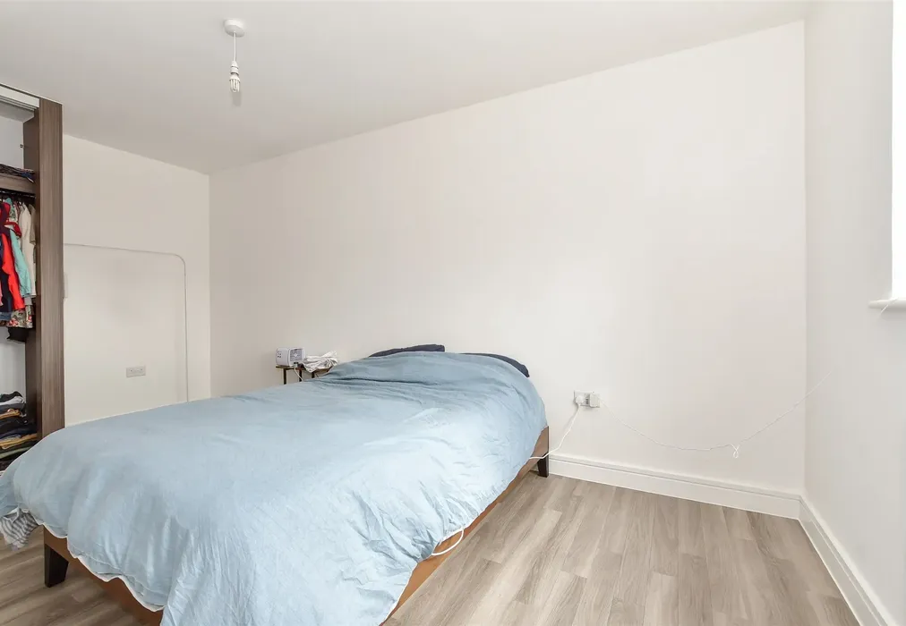 Bedroom 1 - Seymour Drive, Marden, Marden, Kent - Wards of Kent