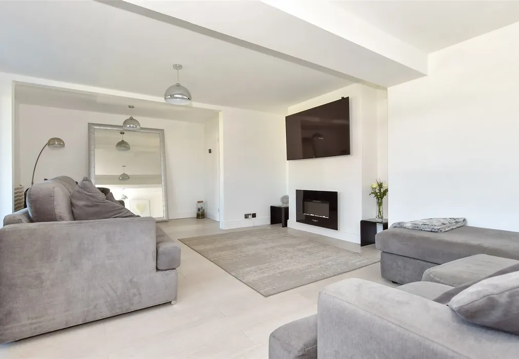 Lounge - Telegraph Road, Deal, Kent - Wards of Kent