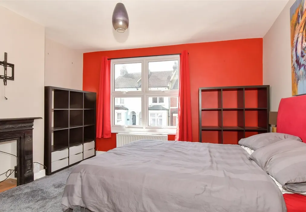 Bedroom 1 - Clarence Avenue, Rochester, Kent - Wards of Kent