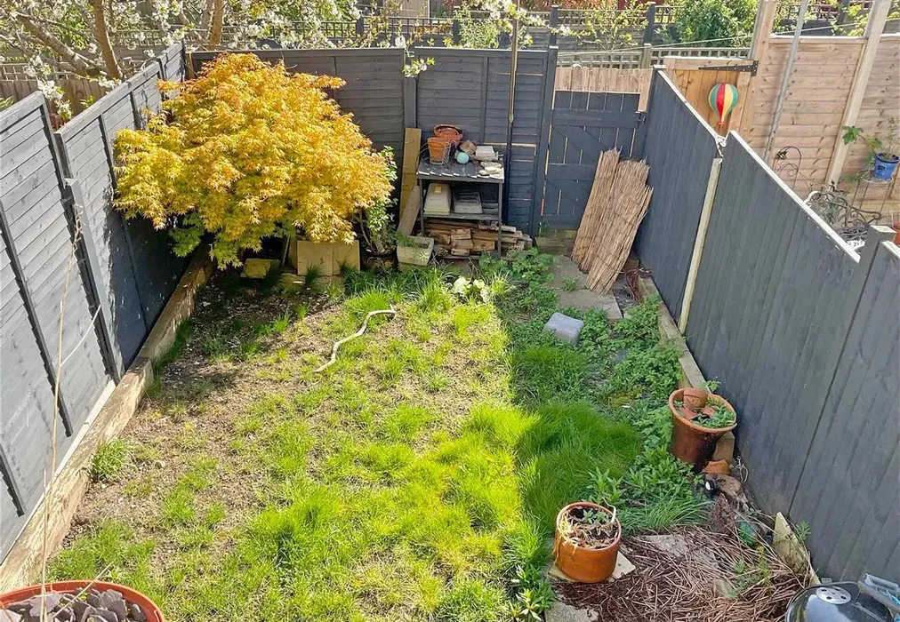 Rear Garden - Clarence Avenue, Rochester, Kent - Wards of Kent