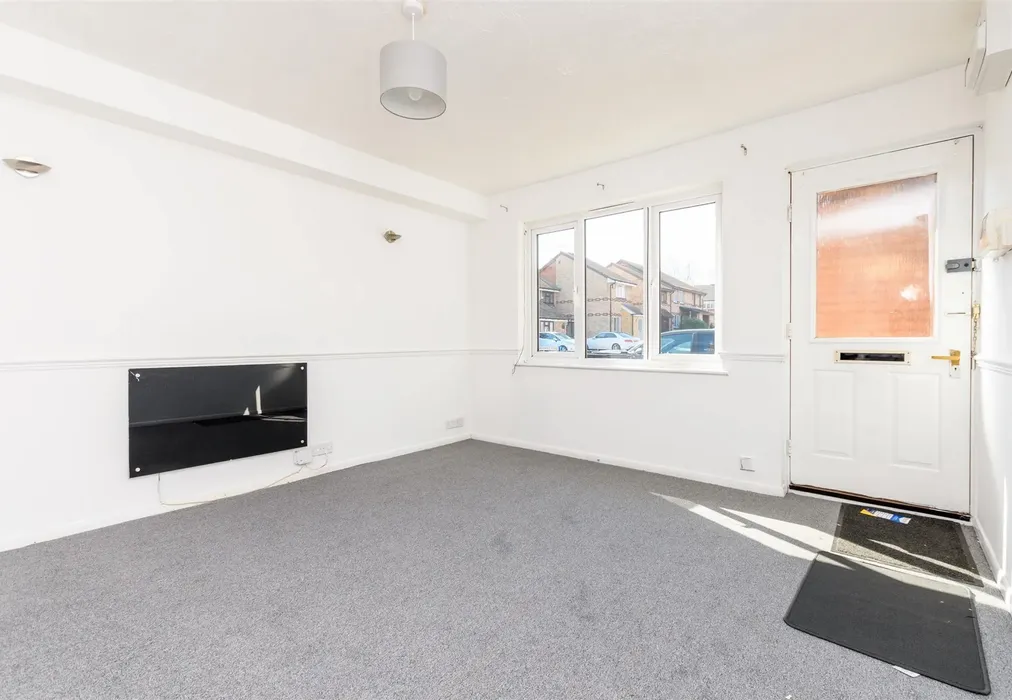 Lounge - Damigos Road, Gravesend, Kent - Wards of Kent