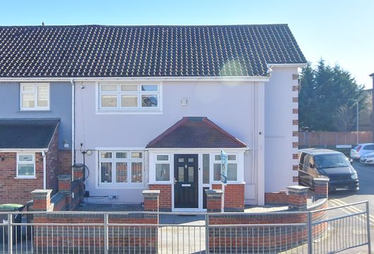 King George Road, Waltham Abbey, Essex - Wards of Kent