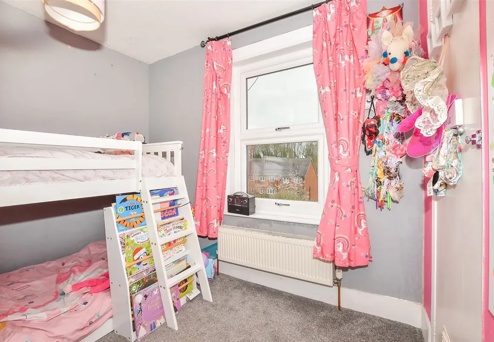 Bedroom 2 - Goudhurst Road, Horsmonden, Tonbridge, Kent - Wards of Kent