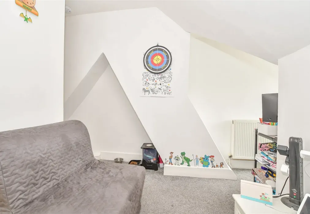 Bedroom 3 - Goudhurst Road, Horsmonden, Tonbridge, Kent - Wards of Kent