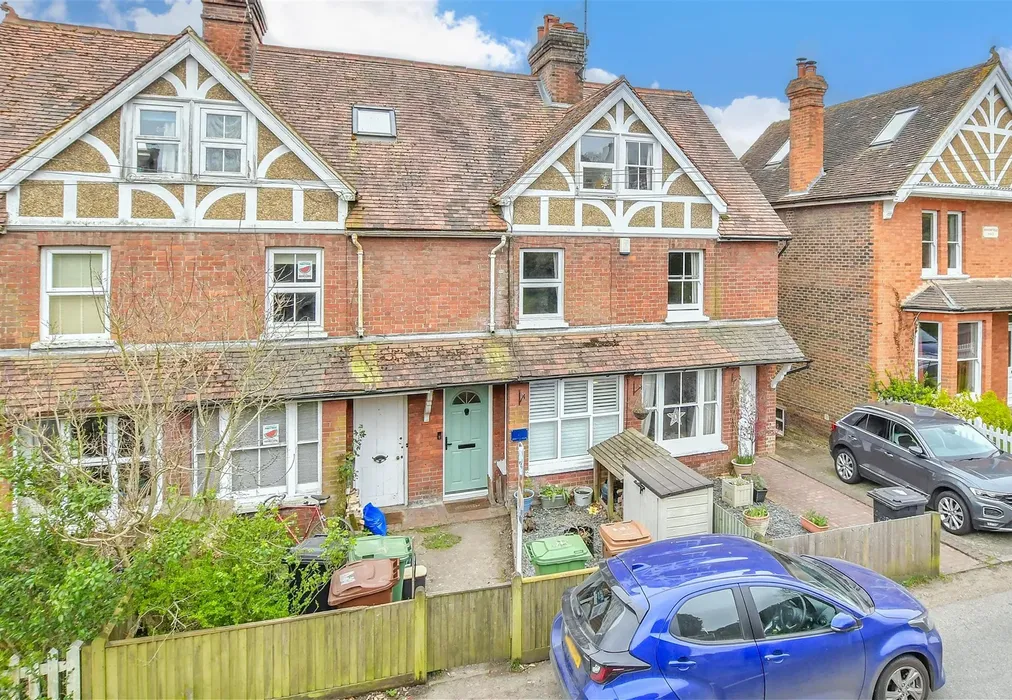 Front - Goudhurst Road, Horsmonden, Tonbridge, Kent - Wards of Kent