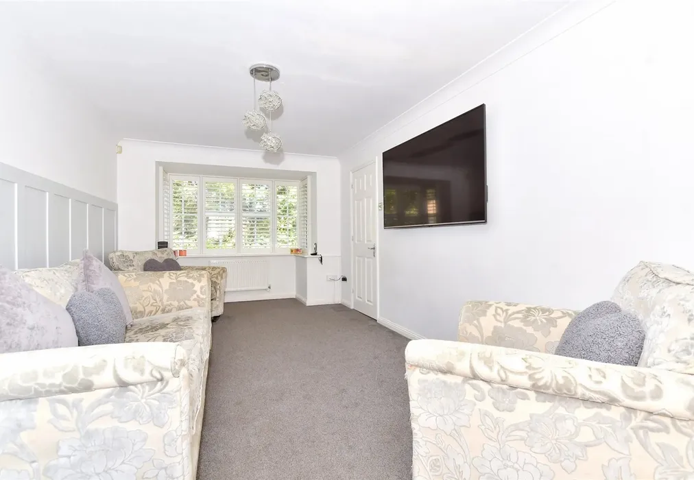Lounge - Firmin Avenue, Boughton Monchelsea, Maidstone, Kent - Wards of Kent