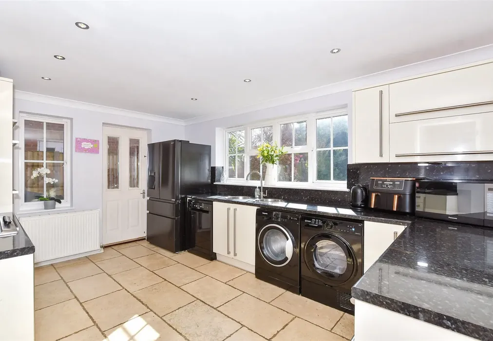 Kitchen/Dining Area - Firmin Avenue, Boughton Monchelsea, Maidstone, Kent - Wards of Kent