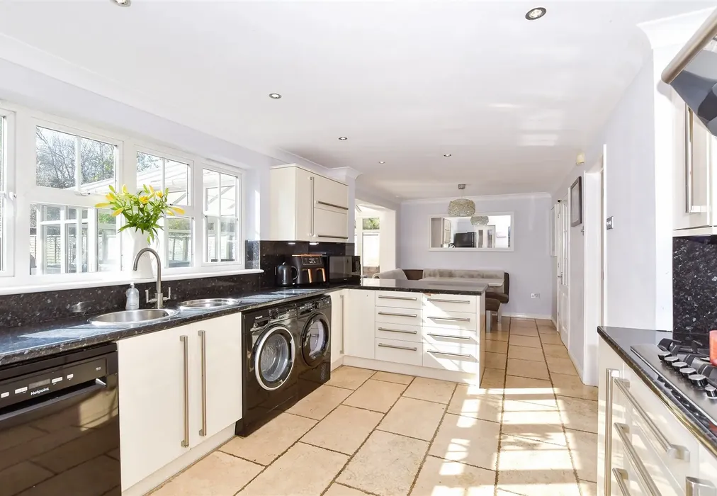 Kitchen/Dining Area - Firmin Avenue, Boughton Monchelsea, Maidstone, Kent - Wards of Kent