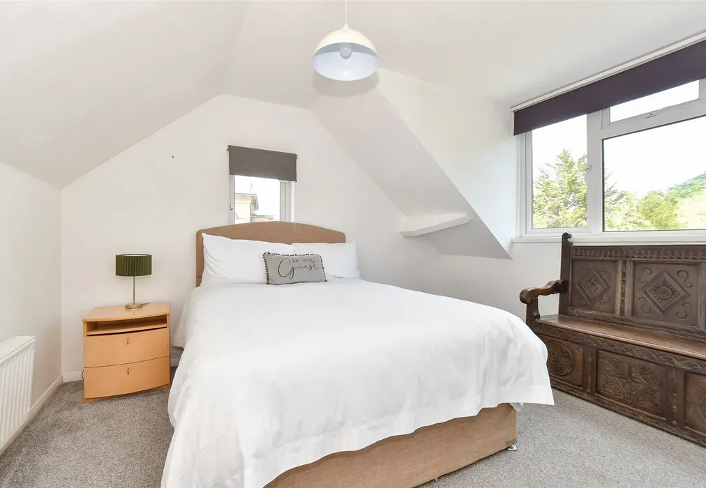 Bedroom 1 - West Hill Road, Ryde, Isle of Wight - Wards of Kent