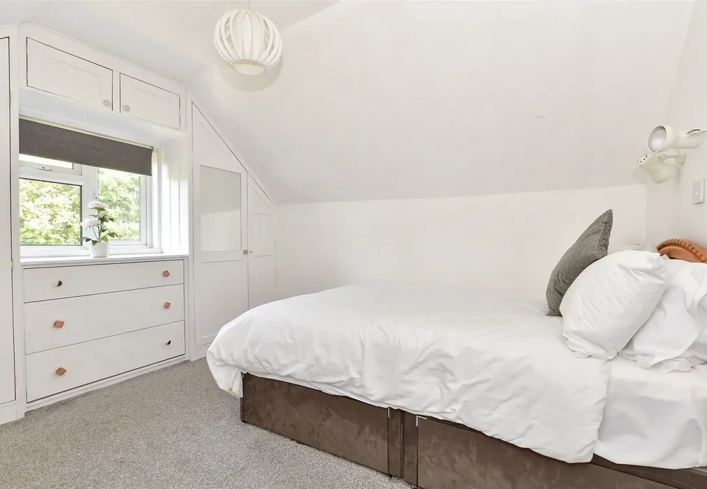 Bedroom 2 - West Hill Road, Ryde, Isle of Wight - Wards of Kent