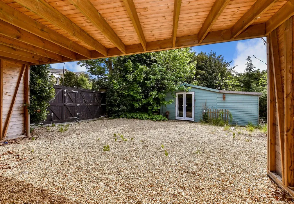 Driveway/Parking - West Hill Road, Ryde, Isle of Wight - Wards of Kent