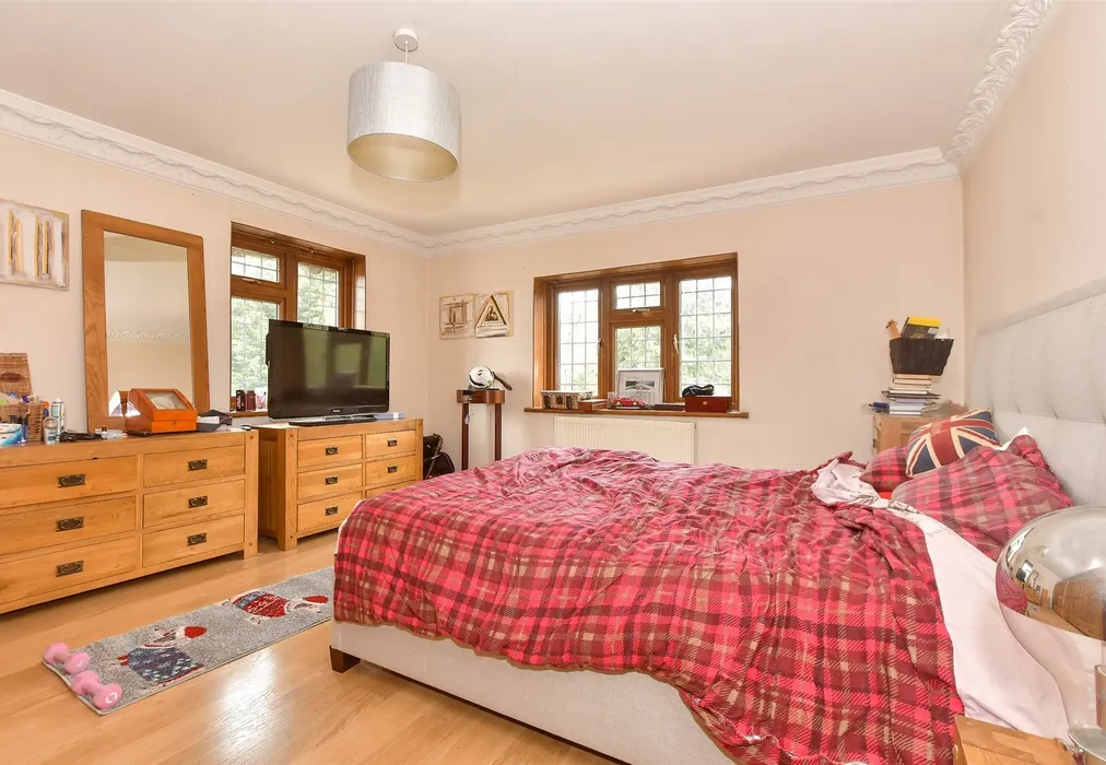Bedroom 2 - Coopersale Lane, Theydon Garnon, Epping, Essex - Wards of Kent