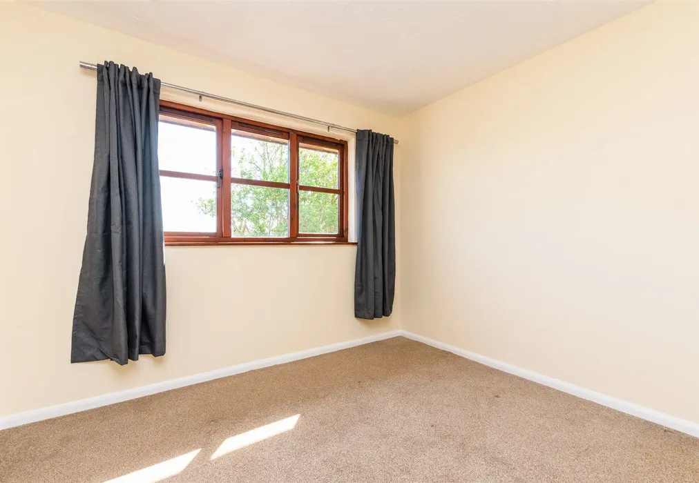 Bedroom - Farley Road, Gravesend, Kent - Wards of Kent