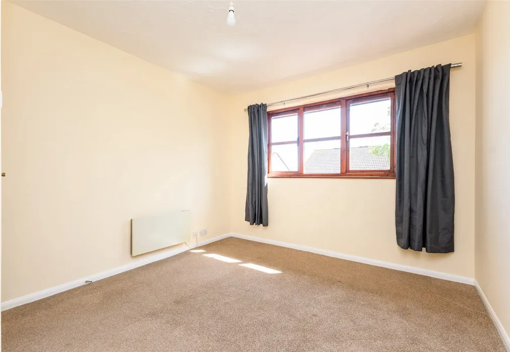 Bedroom - Farley Road, Gravesend, Kent - Wards of Kent