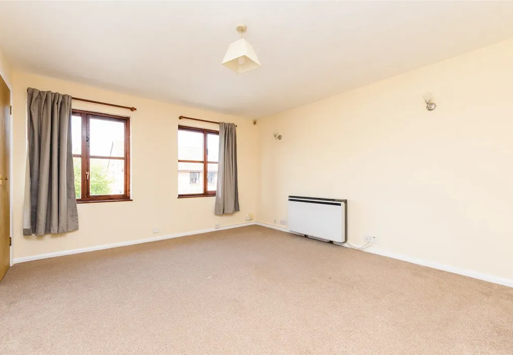 Lounge - Farley Road, Gravesend, Kent - Wards of Kent