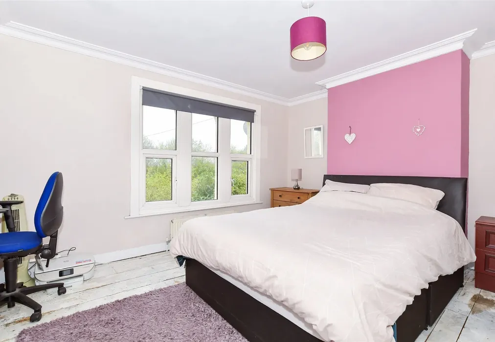 Bedroom 1 - Holborough Road, Snodland, Kent - Wards of Kent