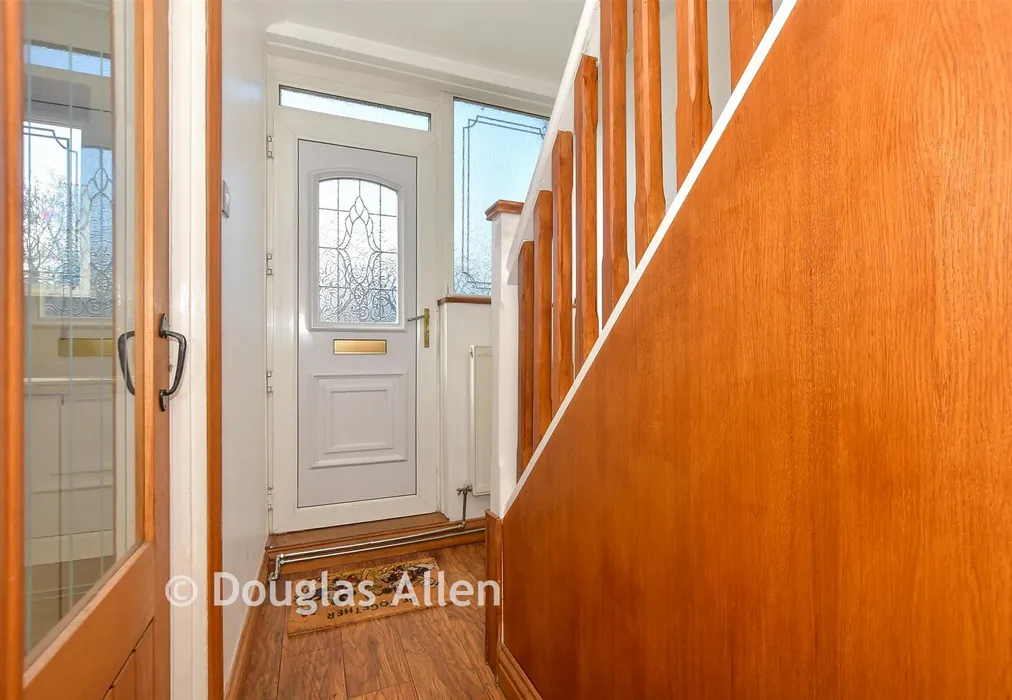 Hallway - High Street, Hornchurch, Essex - Wards of Kent