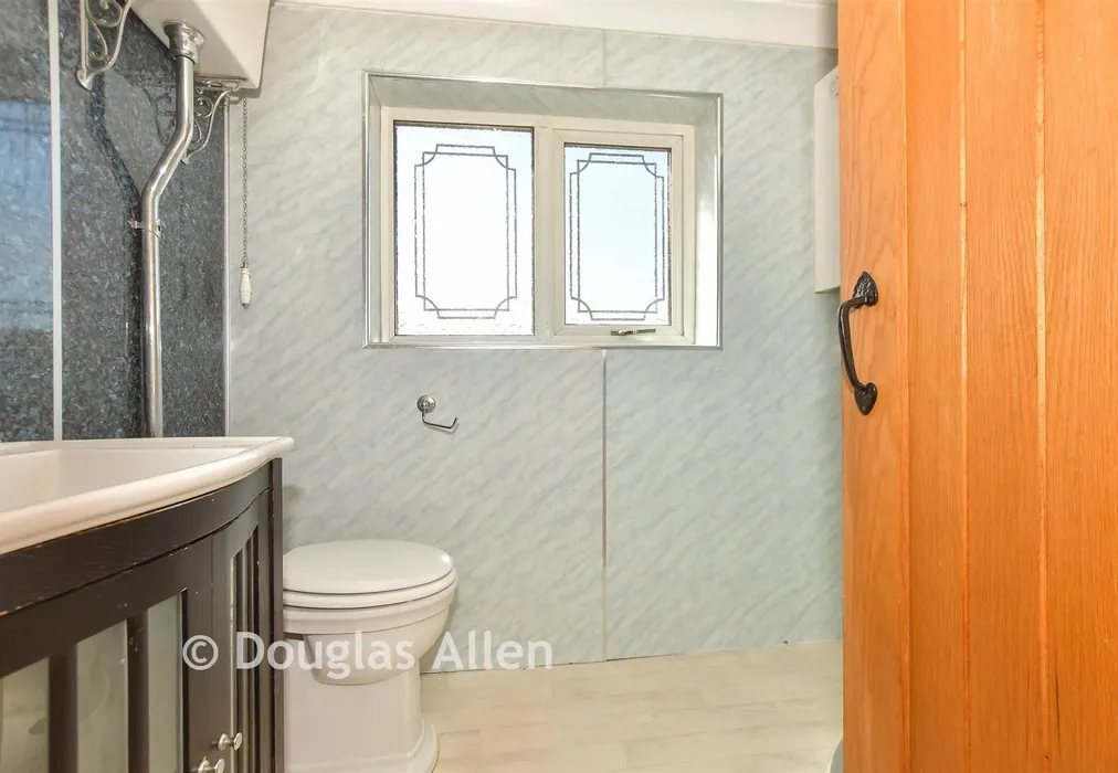 Shower Room - High Street, Hornchurch, Essex - Wards of Kent