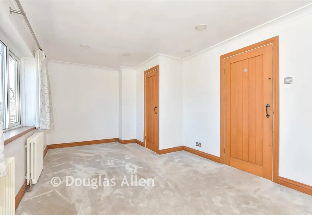 Bedroom 1 - High Street, Hornchurch, Essex - Wards of Kent