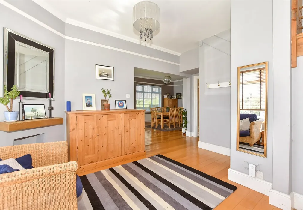 Entrance Hall - London Road, Hythe, Kent - Wards of Kent